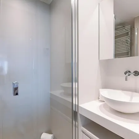 Huswell - Cozy Modern With Magnificent Sea-view *