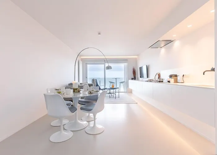 Apartment Huswell - Cozy Modern With Magnificent Sea-view