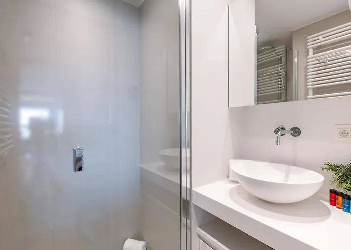 Huswell - Cozy Modern With Magnificent Sea-view