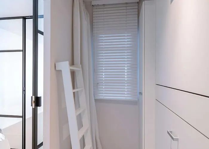 Apartment Huswell - Cozy Modern With Magnificent Sea-view